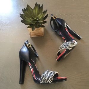 GORGEOUS Tory Burch Navy & White Ankle Strap Stiletto Sandals LIKE NEW!!